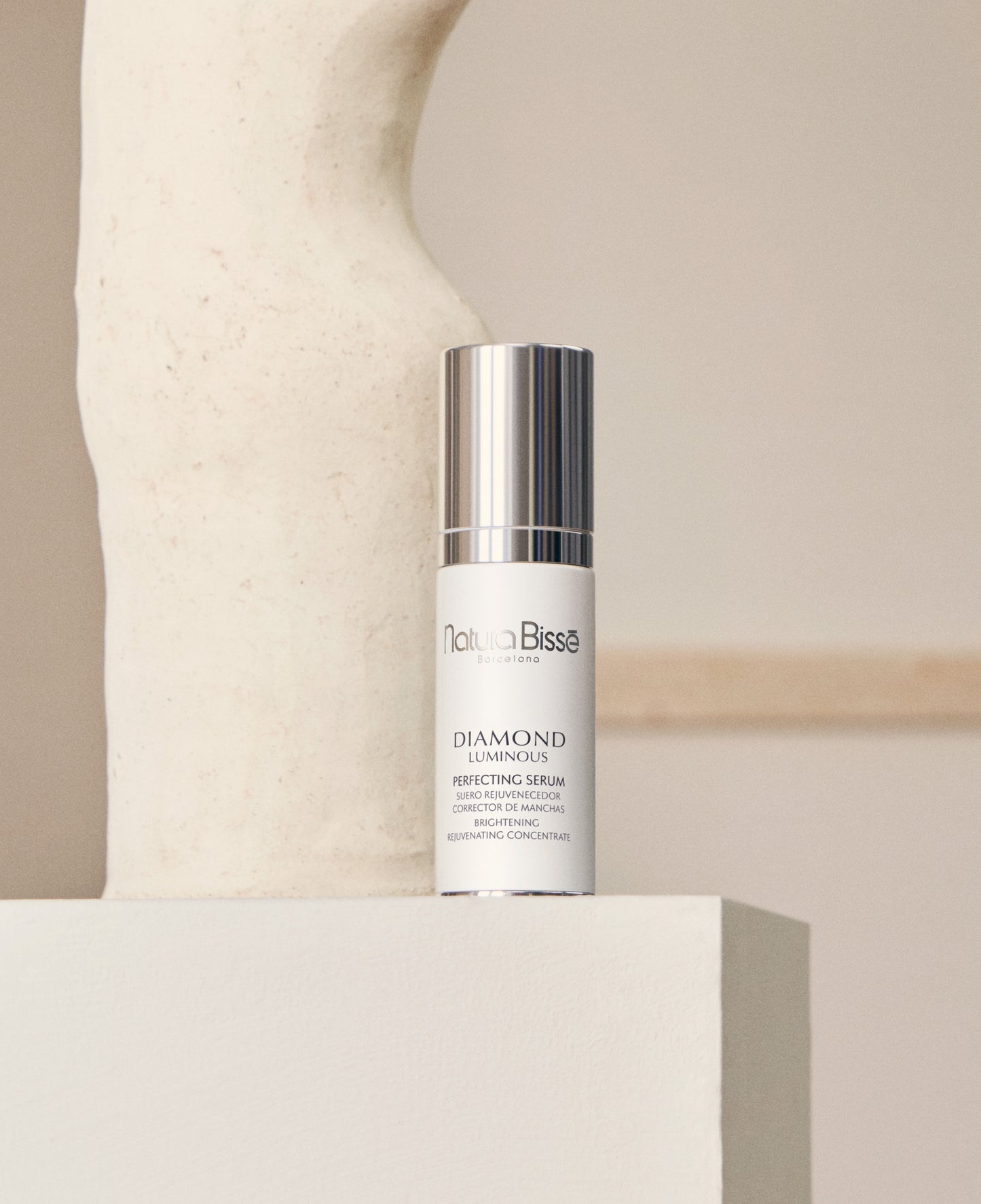 DIAMOND LUMINOUS PERFECTING SERUM 40 ML