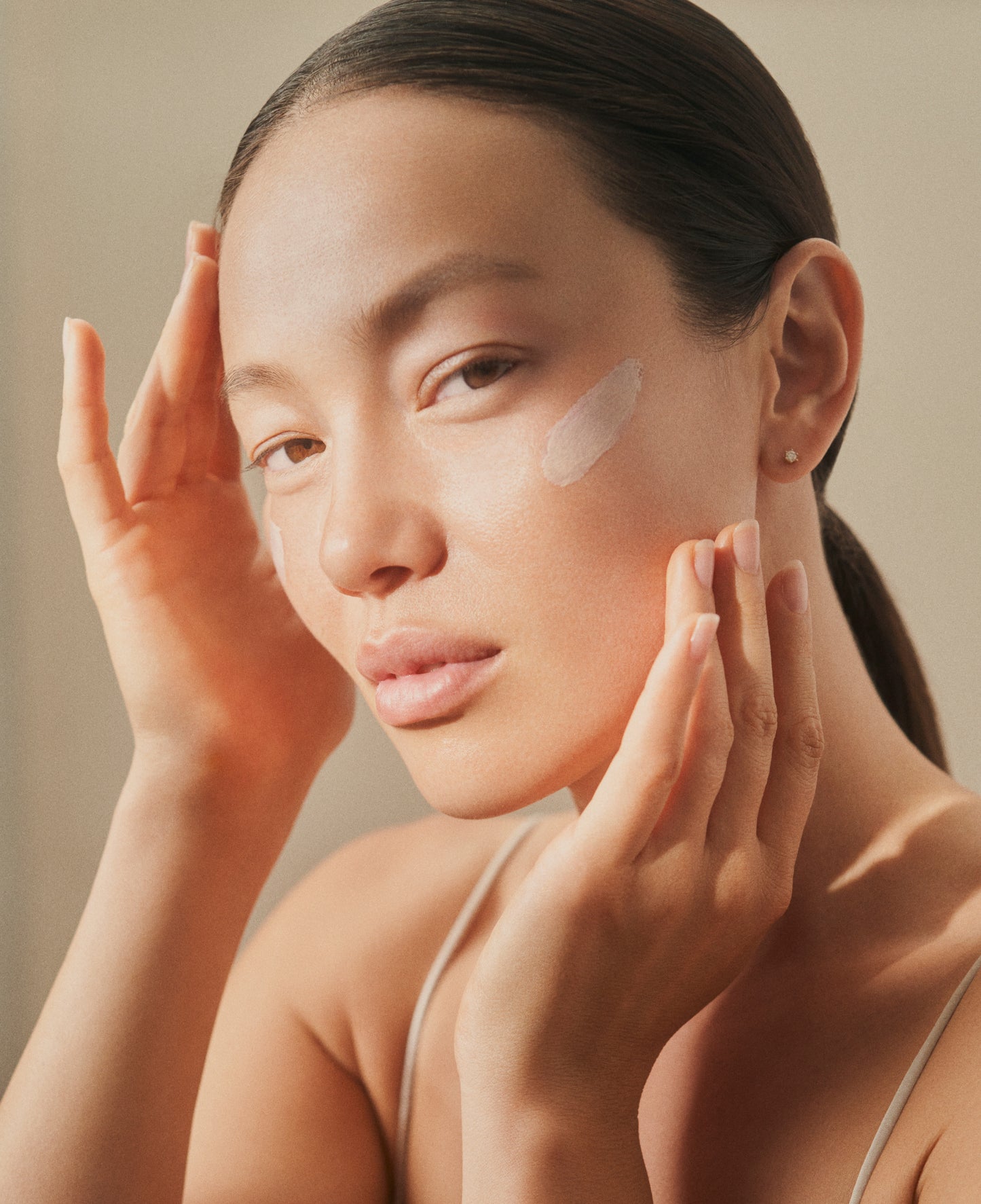 SPF 50 PA+++ D. LUMINOUS OIL-FREE BRILLIANT SUN PROTECTION