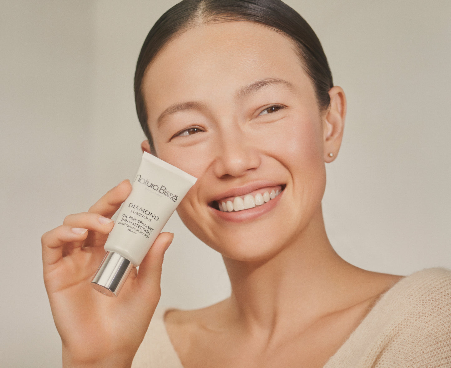 SPF 50 PA+++ D. LUMINOUS OIL-FREE BRILLIANT SUN PROTECTION